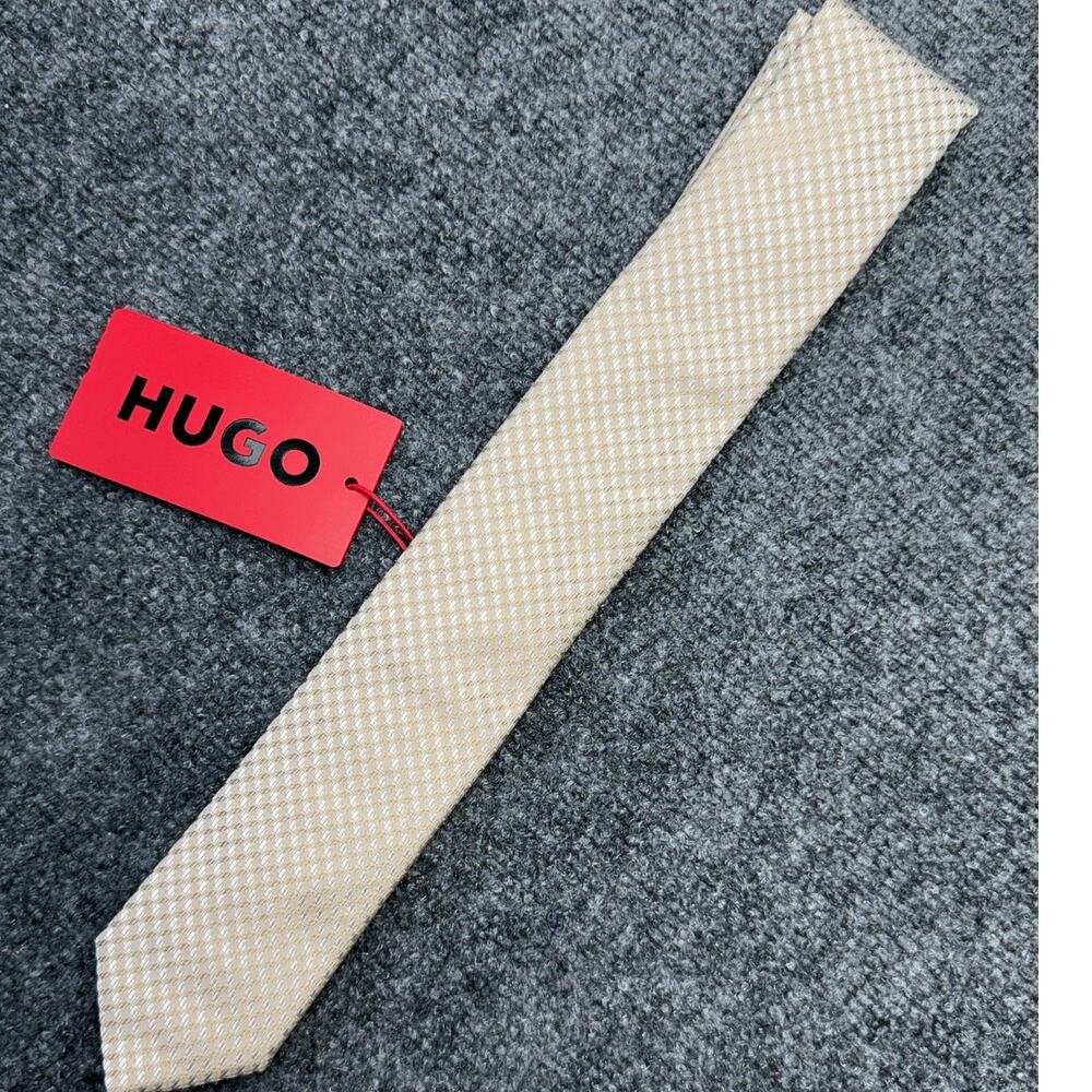 HUGO BOSS Men’s Tie NWT Natural Beige 52% Silk Made Italy 6cm $79 MSRP